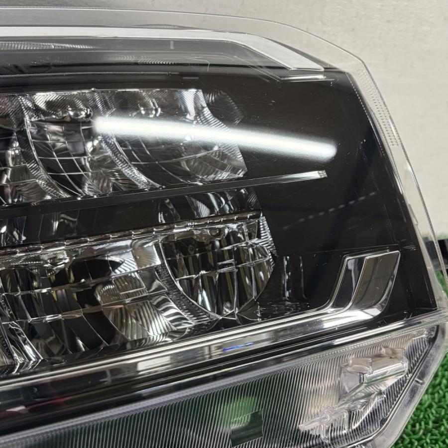 タフト LA900S【ヘッドライト 右R】81110-B2B10 ランプ R3 ダイハツ