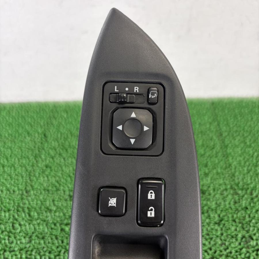 アウトラウンダーPHEV GG2W【ウィンドウスイッチ 右】8608A236 運転席