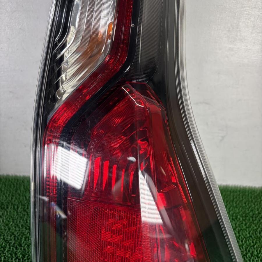 セレナ GFC27【テールランプ 右R】26550-5TA0B ライト H30 日産 SEN015
