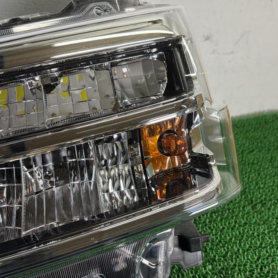 アトレー S700V【ヘッドライト 左(L)】ランプ 81170-B5190 R4 ダイハツ