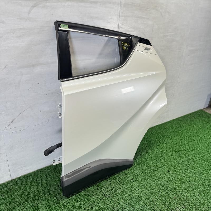 C-HR ZYX10【リアドア 左】※ガラス付き 67004-10190 070 H29 トヨタ (8