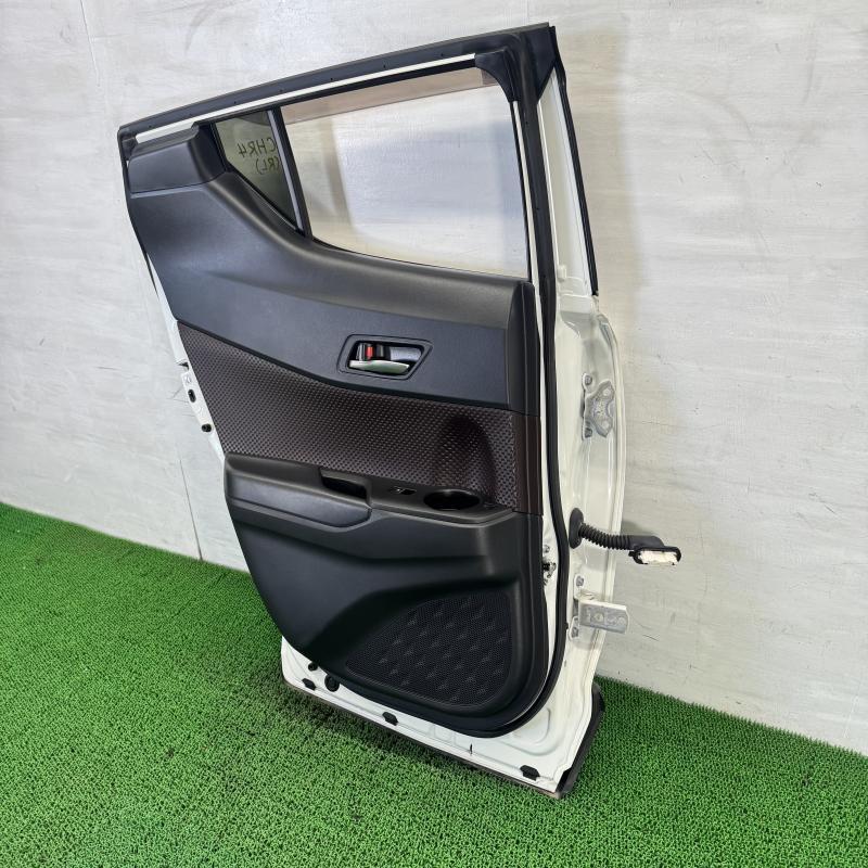 C-HR ZYX10【リアドア 左】※ガラス付き 67004-10190 070 H29 トヨタ (8