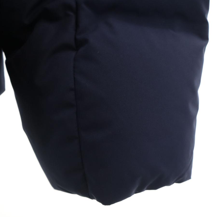 ユニクロ（UNIQLO） シームレス ダウンパーカー L ネイビー 3Dカット