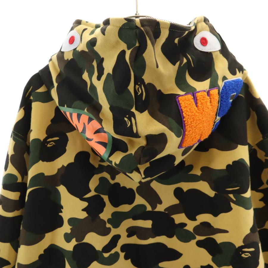A BATHING APE アベイシングエイプ 日本製 カモフラ柄 長袖 スウェット シャーク ジップパーカー M キャメル 迷彩 メンズ 古着 中古の画像