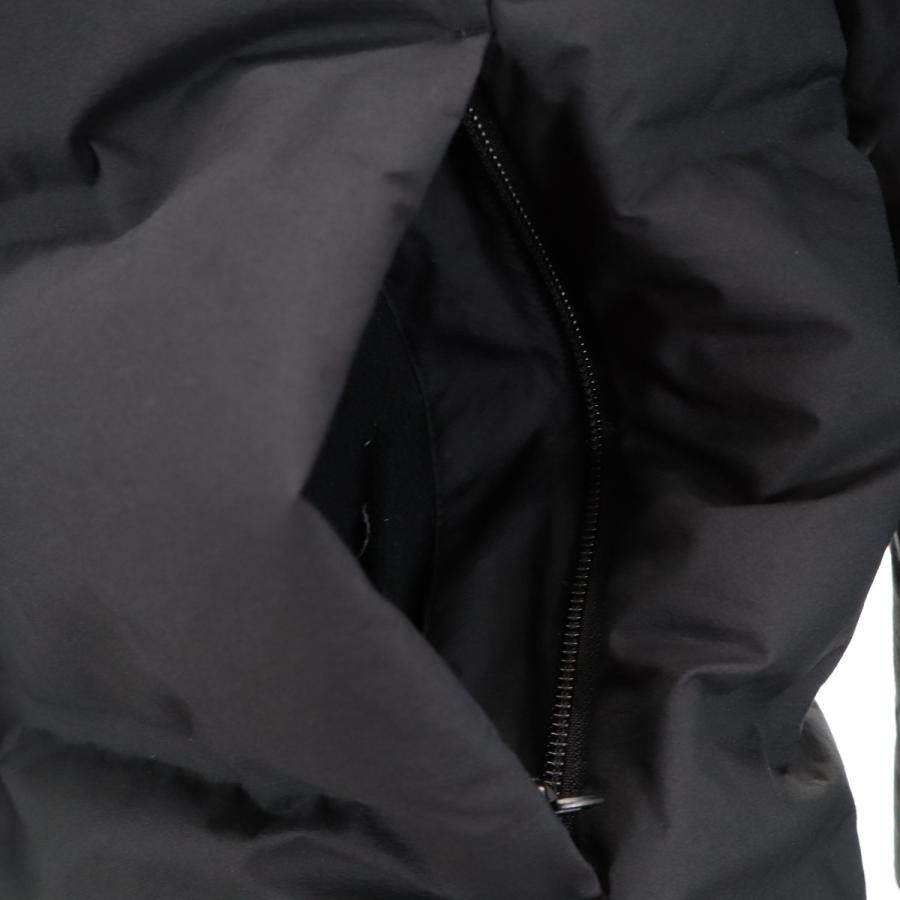 ユニクロ（UNIQLO） シームレス ダウンコート M ブラック メンズ 古着