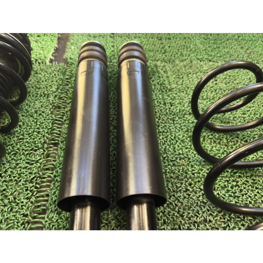 スペーシア純正MK53Sサスペンションキット美品 250729-C7 美品 スペーシアカスタム MK53S 純正 サスショック 1台分