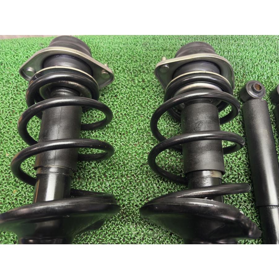 251210-A8 クリッパー NV100 DR17V 純正サスショック 1台分 ストラット