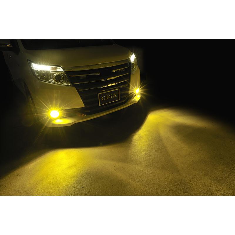 早い者勝ち！カーメイトフォグランプ！ カーメイト（CARMATE） 車 LED フォグランプ 2色切り替え BW584 GIGA