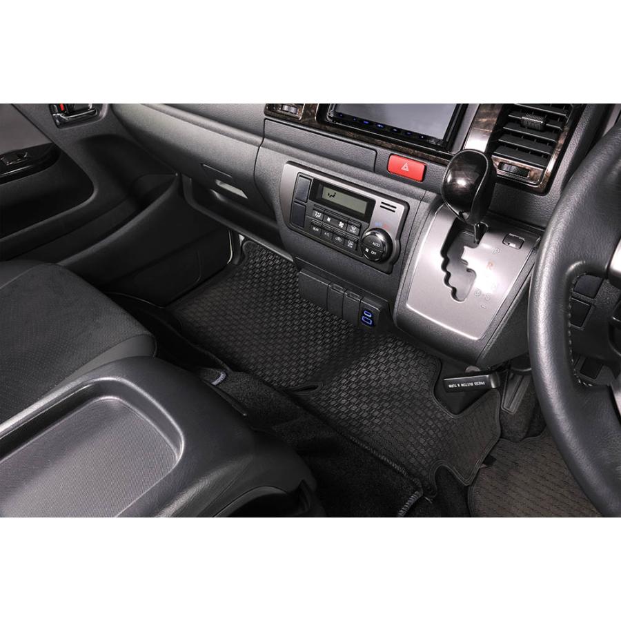 カーメイト（CARMATE） トヨタ ハイエース 200系 増設電源ユニット