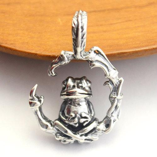 カエル 蛙 シルバー925 ペンダントトップ ペントップ ペンヘッド