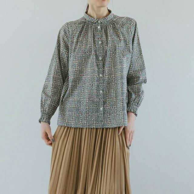 LIBERTY 丸衿ブラウス　長袖 LIBERTY. リバティ ブラウス 長袖 花柄 リバティプリント 丸襟