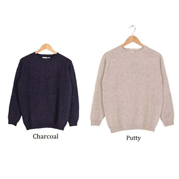 ことり 45Rのパンツとハーレーオブスコットランドのニット ことり 45R