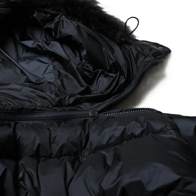 【美品】TATRAS 黒 ラクーンファーフード付きダウンジャケット　（売り切り） TATRAS タトラス VARENA ラクーンファー フード 2022AW ウール