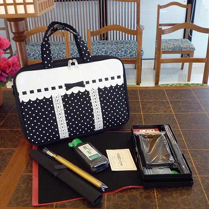 呉竹 プリンセスアリス スカラップ ドット＆リボン 書道セット