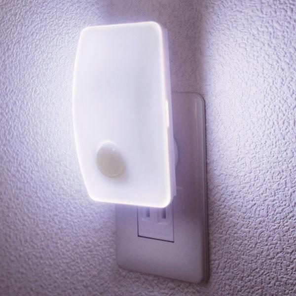 エルパ ELPA 朝日電器 LEDナイトライト ホワイト 無料配達 セール 明暗amp;人感センサー W PM-L230