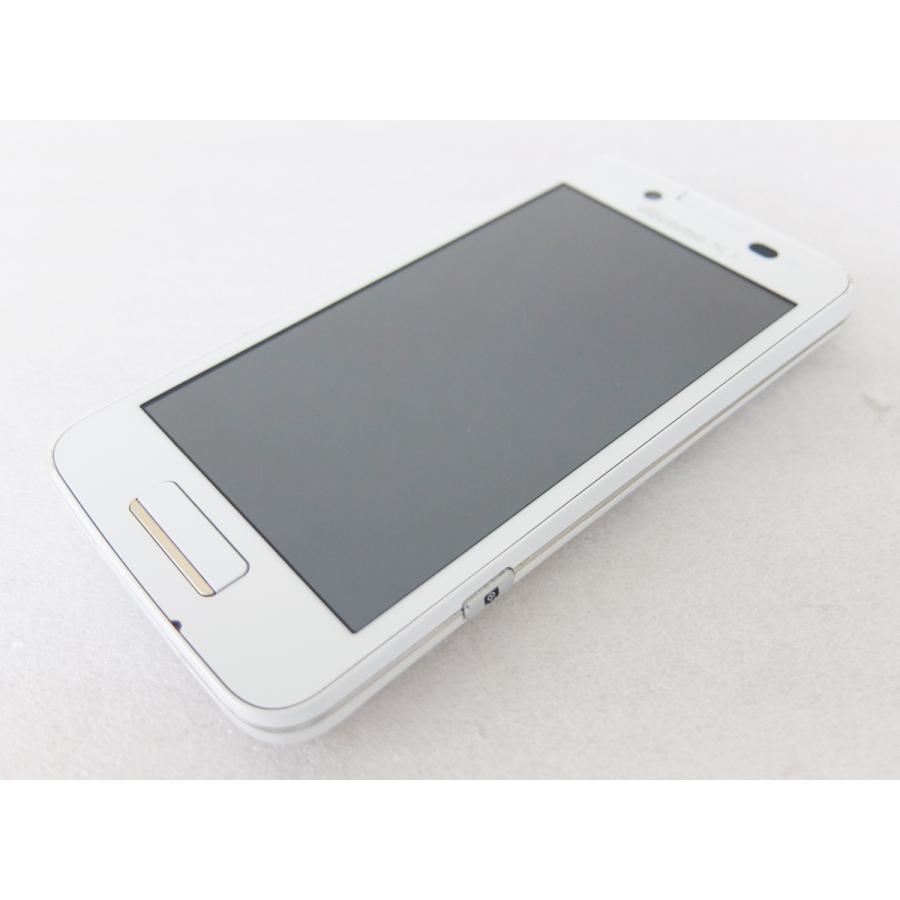 ドコモ docomo 富士通 F-09E らくらくスマートフォン プレミアム シルキーホワイト 中美品 #340288679｜carry-mobile