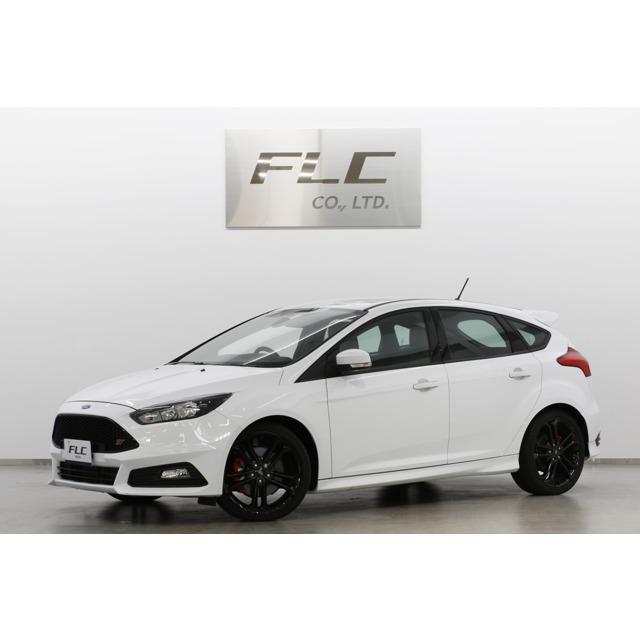 フォーカス フローズンホワイト 当店はフォード認定サービスディーラーです フォード車ならお任せください ｆｏｒｄ St 2 フォード認定サービスディーラー Vu 中古車 カーセンサー