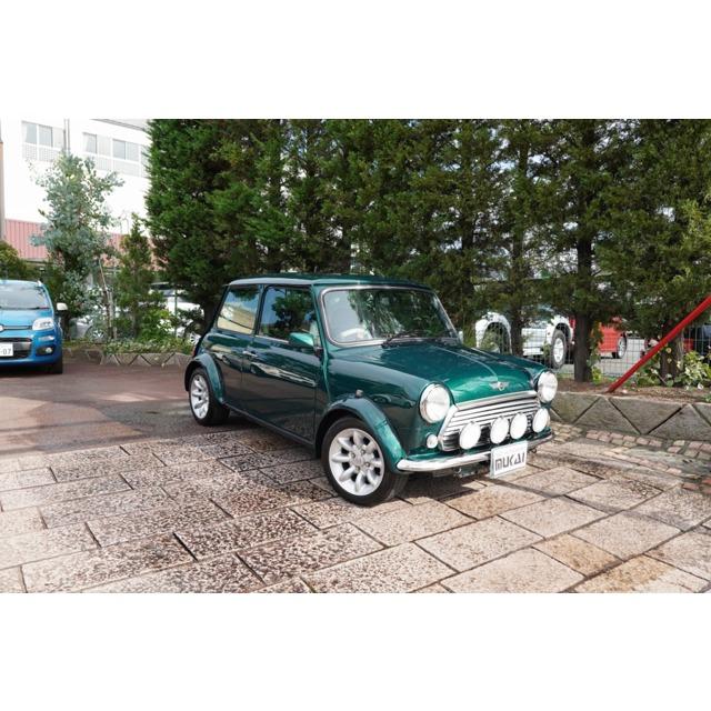 ミニ クーパー スポーツパック ４フォグランプ 黒革シート コンビハンドル 内外装美車 Vu ミニ スポーツパック スポーツパック リミテッド ローバー フルノーマル車 Vu カーセンサー 純正特価 の