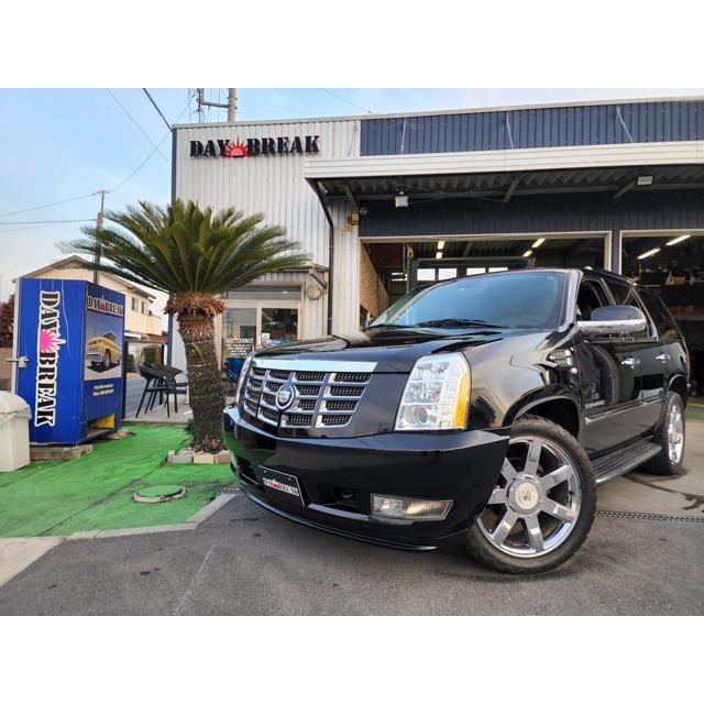 エスカレード ラグジュアリー ラグジュアリー カーセンサーのエスカレード 三井物産正規d車純正22インチaw黒