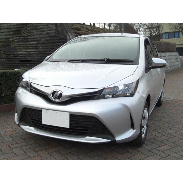 アイライン　トヨタ　ヴィッツ(中期)〜H28.12までNSP130,NSP130,135　NCP131　ハロゲン用　左右セット