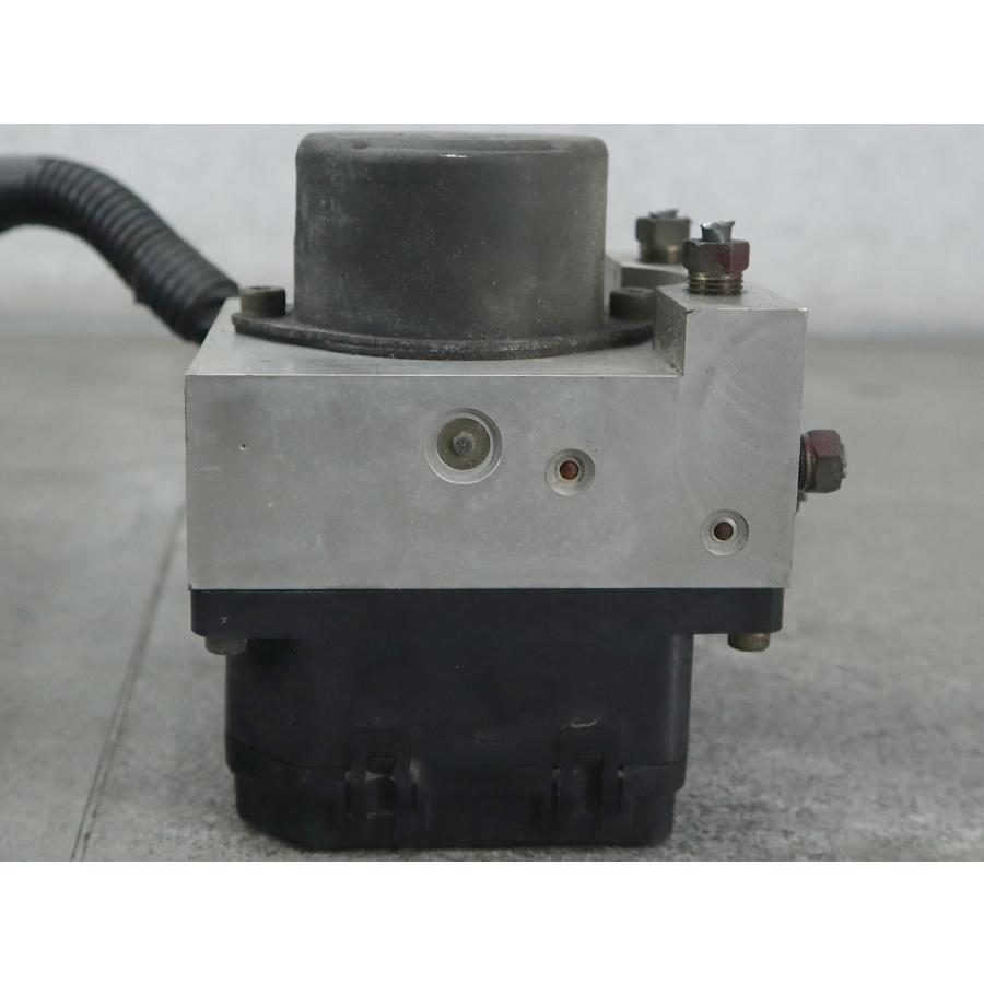 スズキ ジムニー （JIMNY） TA-JB23W 3型 4型 ABSアクチュエーター 