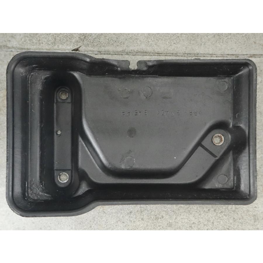 トヨタ マーク2 100系 後期 バッテリートレイ セット 74431