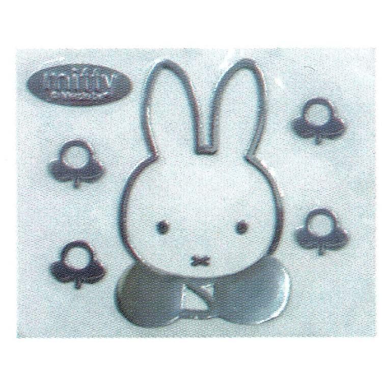 ミッフィー エンブレムステッカー A カー用品 キャラクター雑貨 ラフラフ 通販 Paypayモール