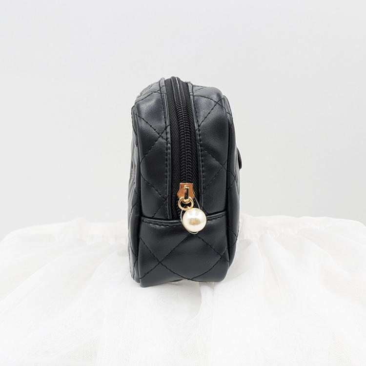 レア‼️HELLO KITTY ブラックポーチ HELLO KITTY x BRILMY ブラックポーチ セブン限定 - メルカリ