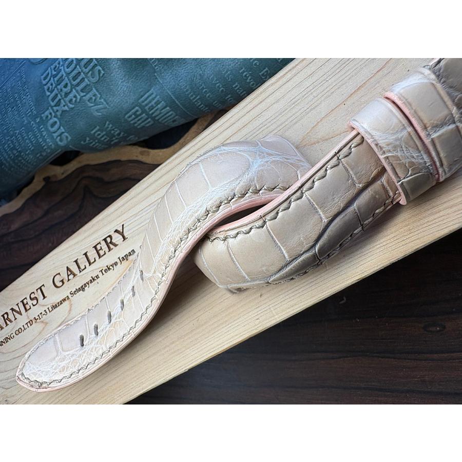 極上逸品！24mm生成りヌメクロコ、喉元ブラックジャック仕立て、Dバックル付き！ | OFFICINE PANERAI | 01