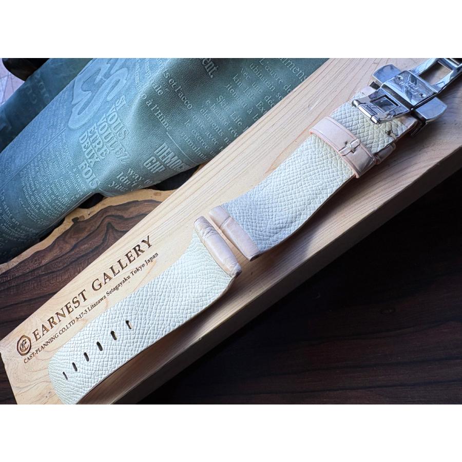 極上逸品！24mm生成りヌメクロコ、喉元ブラックジャック仕立て、Dバックル付き！ | OFFICINE PANERAI | 04