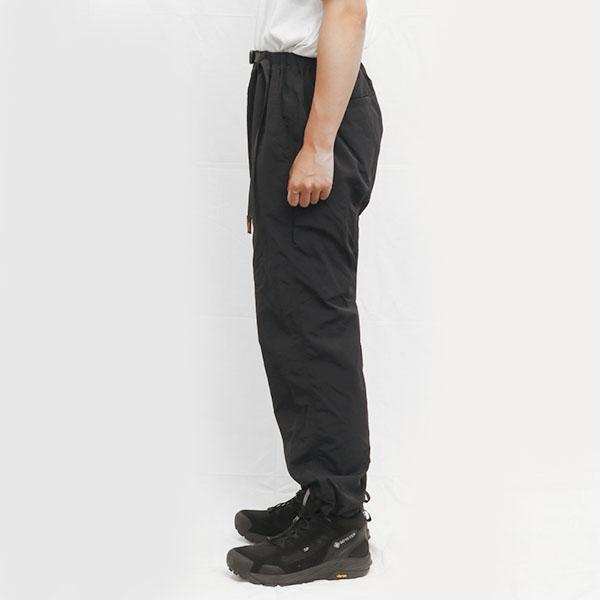グラミチ ナイロントラックパンツ (NYLON TRACK PANT) キャスティングオリジナルカラー ブラック Lの画像