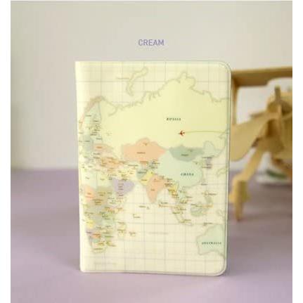 代引き手数料無料 かわいい 世界地図柄 ベビーピンク クリーム パスポートケース 2冊セット カード チケット 色々 挟めて 便利 Wantannas Go Id