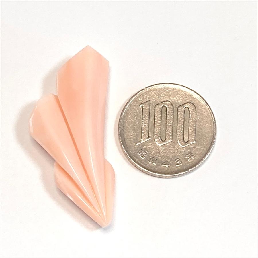 【珊瑚】天然サンゴルース　彫刻　花　華　ハンドメイドの材料に 珊瑚】天然サンゴルース彫刻花華ハンドメイドの材料に