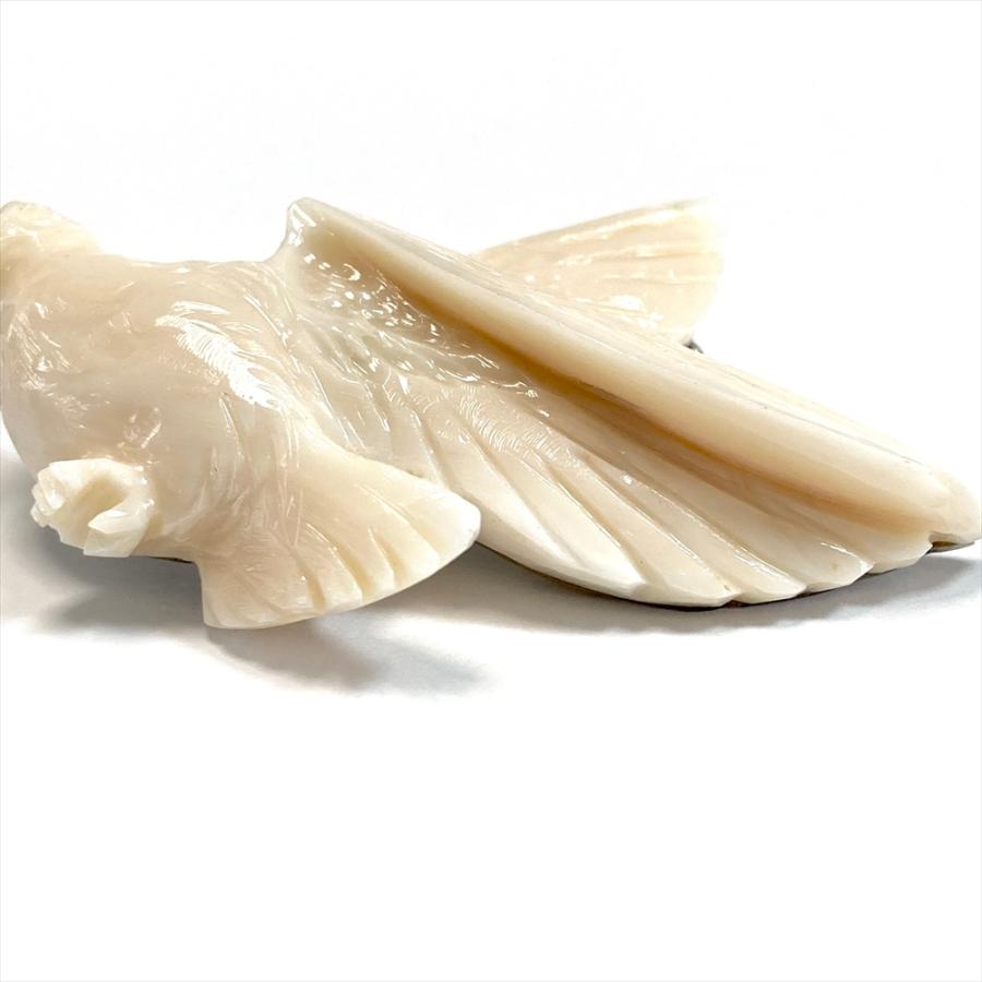 珊瑚 ブローチ 訳あり ピンク シナ海珊瑚 天然 彫 鳩 はと ハト