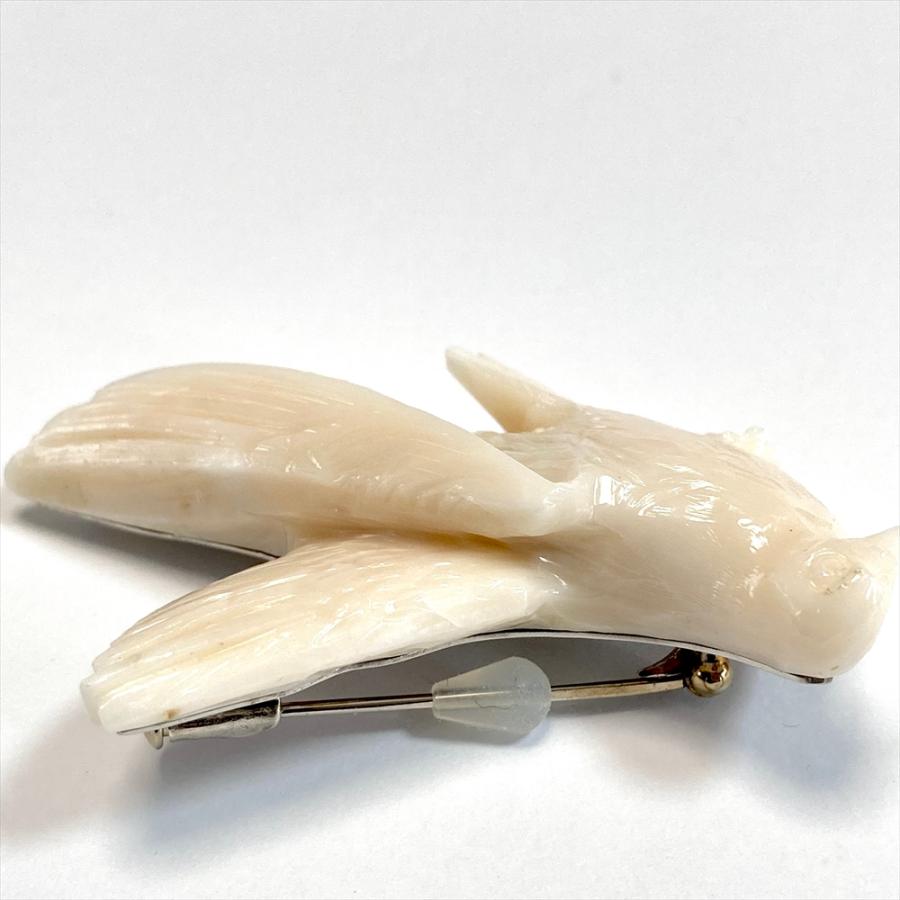 珊瑚 ブローチ 訳あり ピンク シナ海珊瑚 天然 彫 鳩 はと ハト