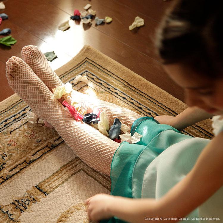 子供タイツ 日本製 子供用網タイツ 子供ドレスやワンピースに合わせて 子供フォーマル ブラック 黒 白 ホワイト Yup4 T013 キャサリンコテージ 通販 Yahoo ショッピング