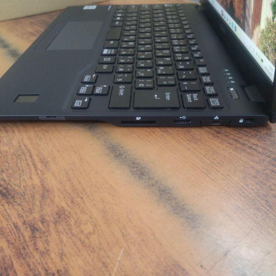 超軽薄中古ノートPC Core i5 10世代 富士通 U9310/D office2024
