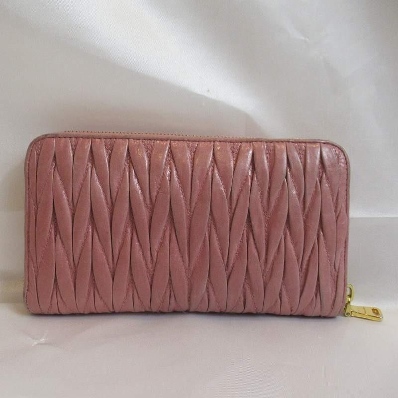 Miumiu ミュウミュウ Sm0506 マテラッセ ラウンドファスナー長財布 ピンク 9411 9411 Cawcaw カウカウ 通販 Yahoo ショッピング