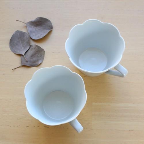 コーヒーカップ 花びら型 薄造り 手作り 和食器 白磁 陶峰窯 : さいえ
