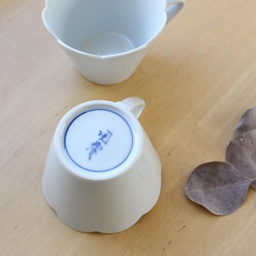 コーヒーカップ 花びら型 薄造り 手作り 和食器 白磁 陶峰窯 : さいえ