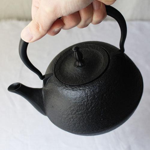 南部鉄器 鉄瓶 丸南部 肌 1 2l 直火ih可 やかん 日本製 シンプル おしゃれ 0080 さいえ 通販 Yahoo ショッピング