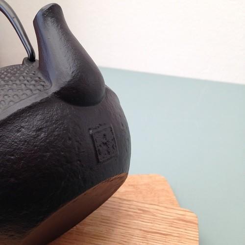 南部鉄器 鉄瓶 小鉄0.5L 小さめ かわいい 直火IH可 アラレ 日本製 急須サイズ |  | 02