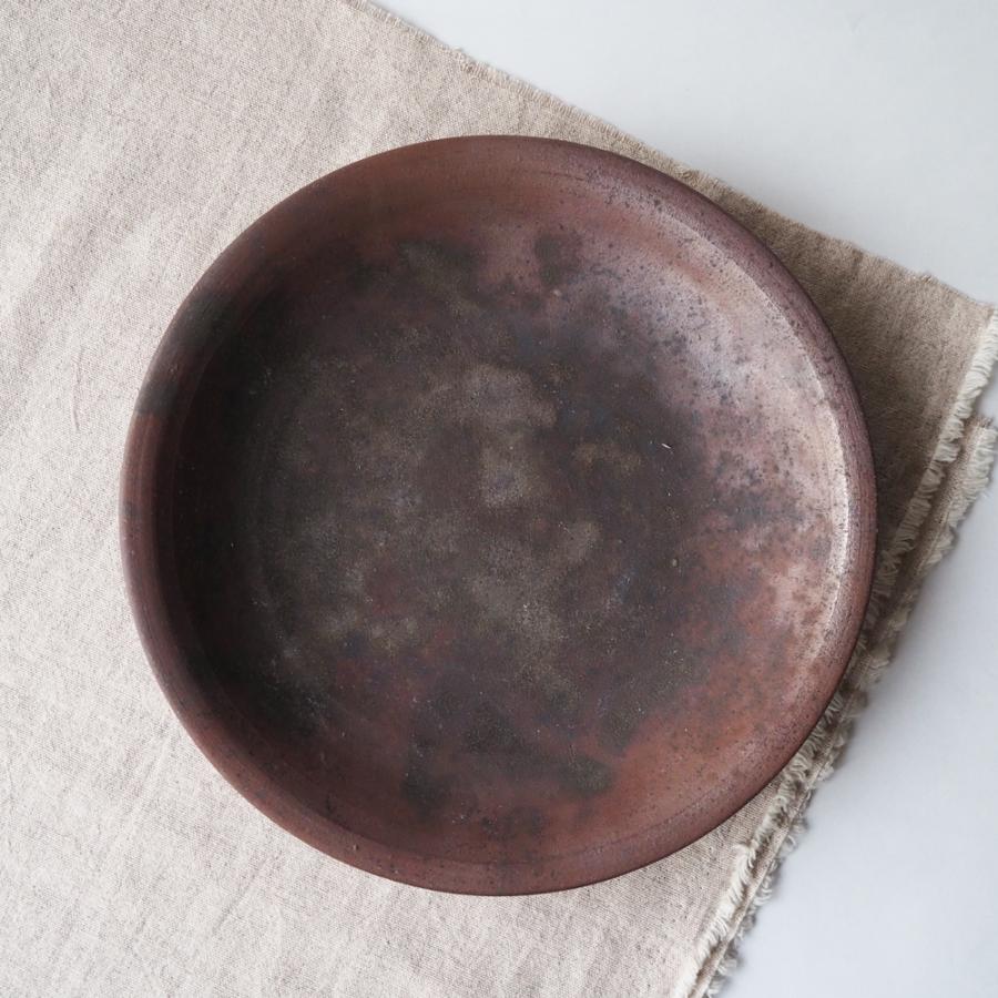 作家物の丹波焼き　焼き締め大皿 焼締 丸皿 21cm 浅鉢 丹波焼 丹久窯 大皿 和食器 かっこいい 渋め
