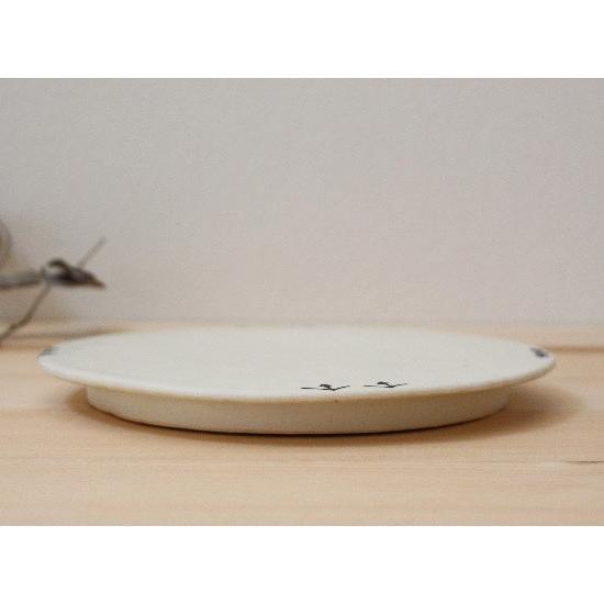 絵付 丸皿 白 フラットプレート 21cm 大皿 食器 陶器 廣川みのり : さ