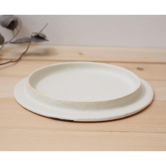 絵付 丸皿 白 フラットプレート 21cm 大皿 食器 陶器 廣川みのり