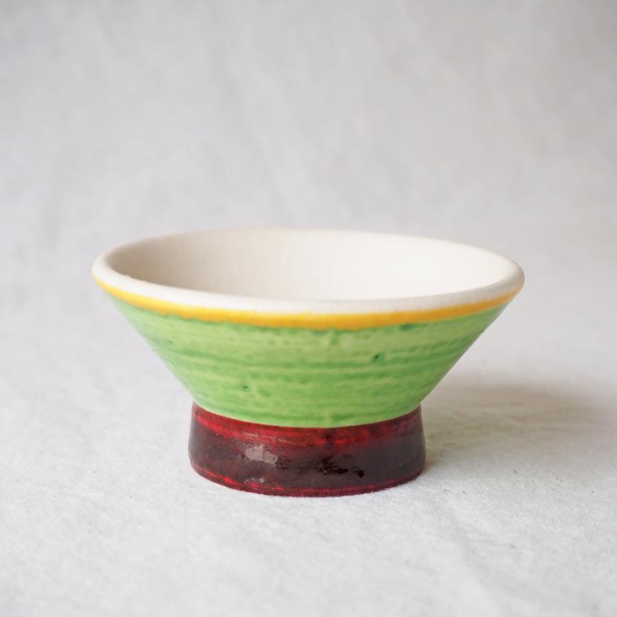 陶芸家　作家物　若尾経　青瓷盃　青磁　酒器　酒盃　ぐい呑　猪口　共箱 陶芸家 作家物 若尾経 青瓷盃 青磁 酒器 酒盃 ぐい呑 猪口 共箱