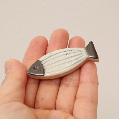 さかな 箸置き 魚 陶器 縞模様 おしゃれ かわいい テーブル雑貨 さかな 箸置き 魚 陶器 縞模様 おしゃれ かわいい テーブル雑貨
