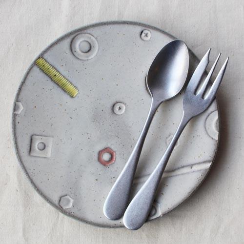 ステンレス スモーキーカラー マット グレイ ティースプーン135mm ケーキフォーク140mm 日本製 ダメージ加工 おしゃれ |  | 09