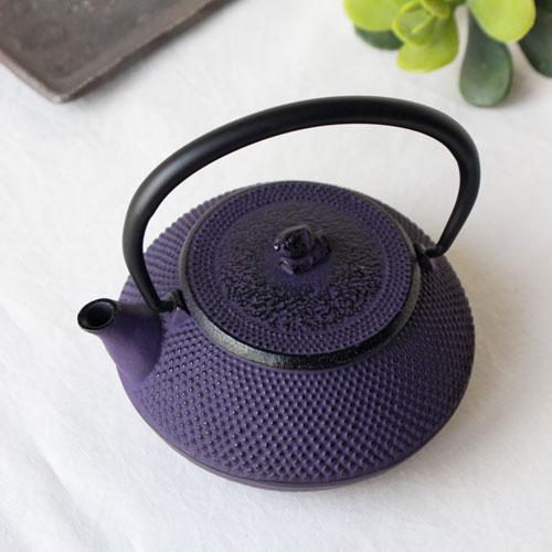 南部鉄器 急須 平丸アラレ0 3l 紫 小さめ かわいい おしゃれ 内側ホーロー加工 日本製 0365 さいえ 通販 Yahoo ショッピング