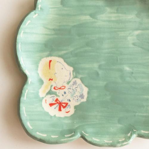 もくもくお皿 グリーン 手作り 陶器 かわいい kikomimi 横顔女の子とお花 |  | 01